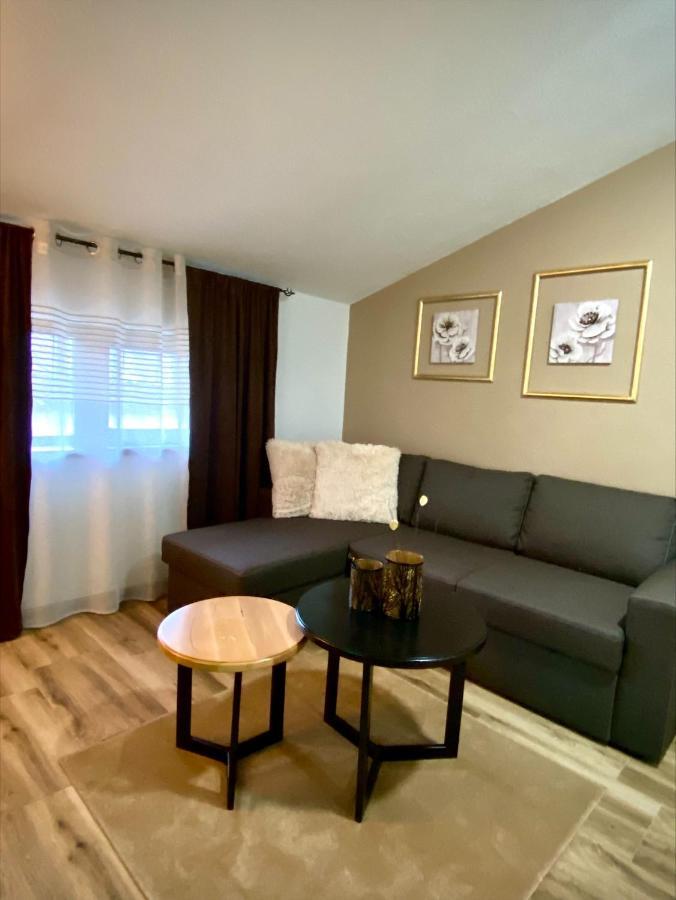 Clarina All Seasons Rooms & Apartments Крушево Екстер'єр фото