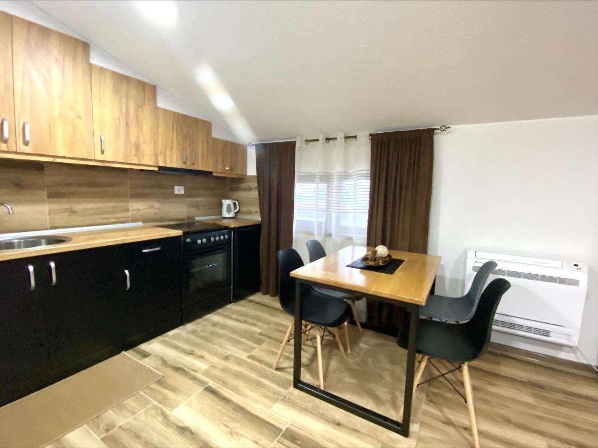 Clarina All Seasons Rooms & Apartments Крушево Екстер'єр фото