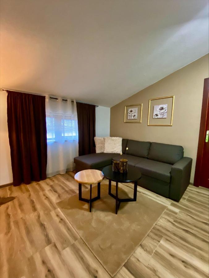 Clarina All Seasons Rooms & Apartments Крушево Екстер'єр фото